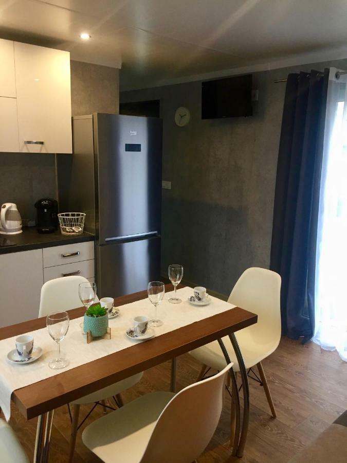 Fishka House Domek Wypoczynkowy Zator Exteriör bild